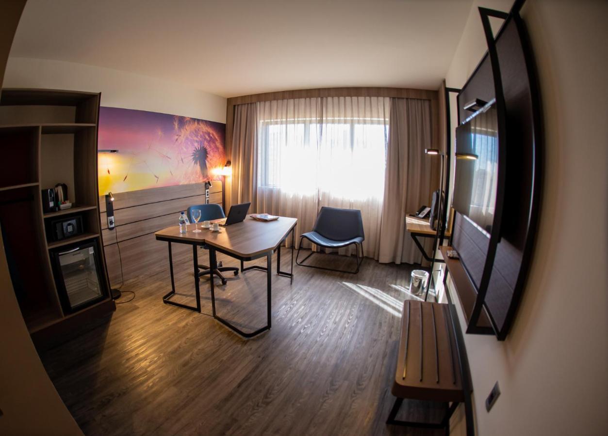 Novotel Hotel