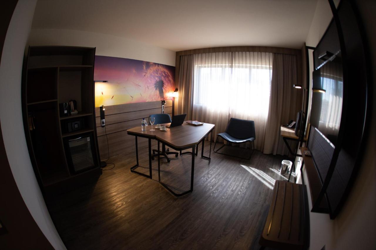 Novotel